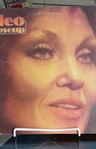 Cleo Close Up:Cleo Laine