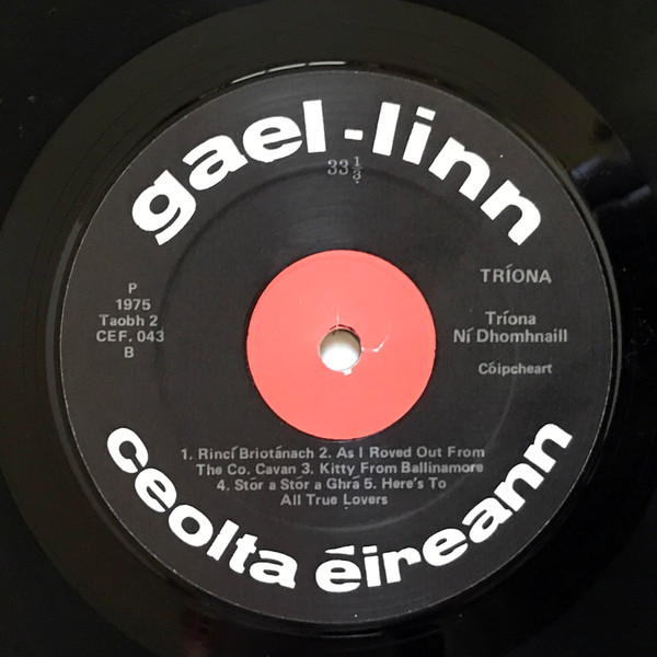 Tríona Ní Dhomhnaill-3