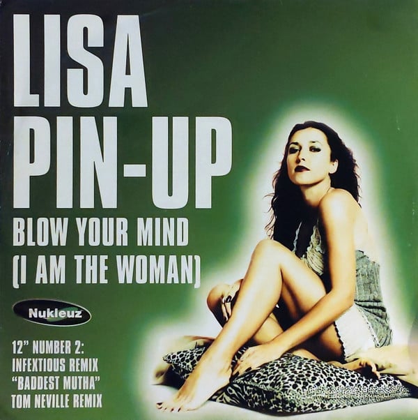 Lisa Pin-Up-0