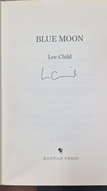 Blue Moon (Signed) : Lee Child - Image 2