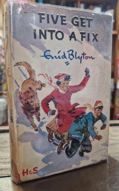 Five Get Into A Fix : Enid Blyton
