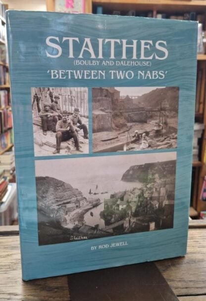 Staithes Between Two Nabs : Rod Jewell